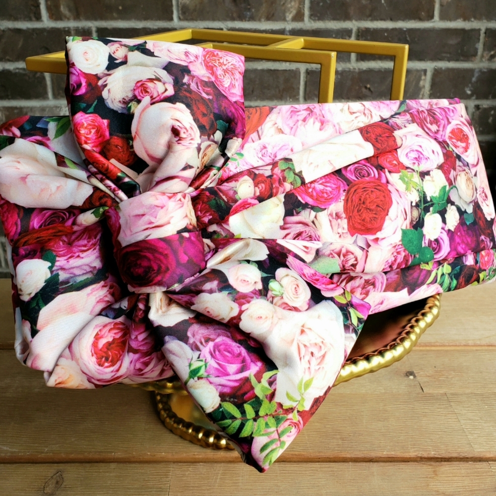 Kate Spade NWOT Evening Belles Gini Roses Clutch